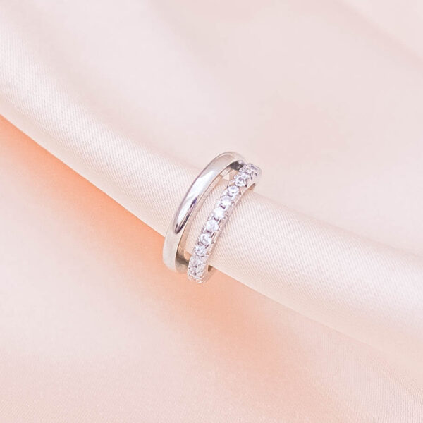 Ear cuff JEDINEČNÁ z chirurgickej ocele