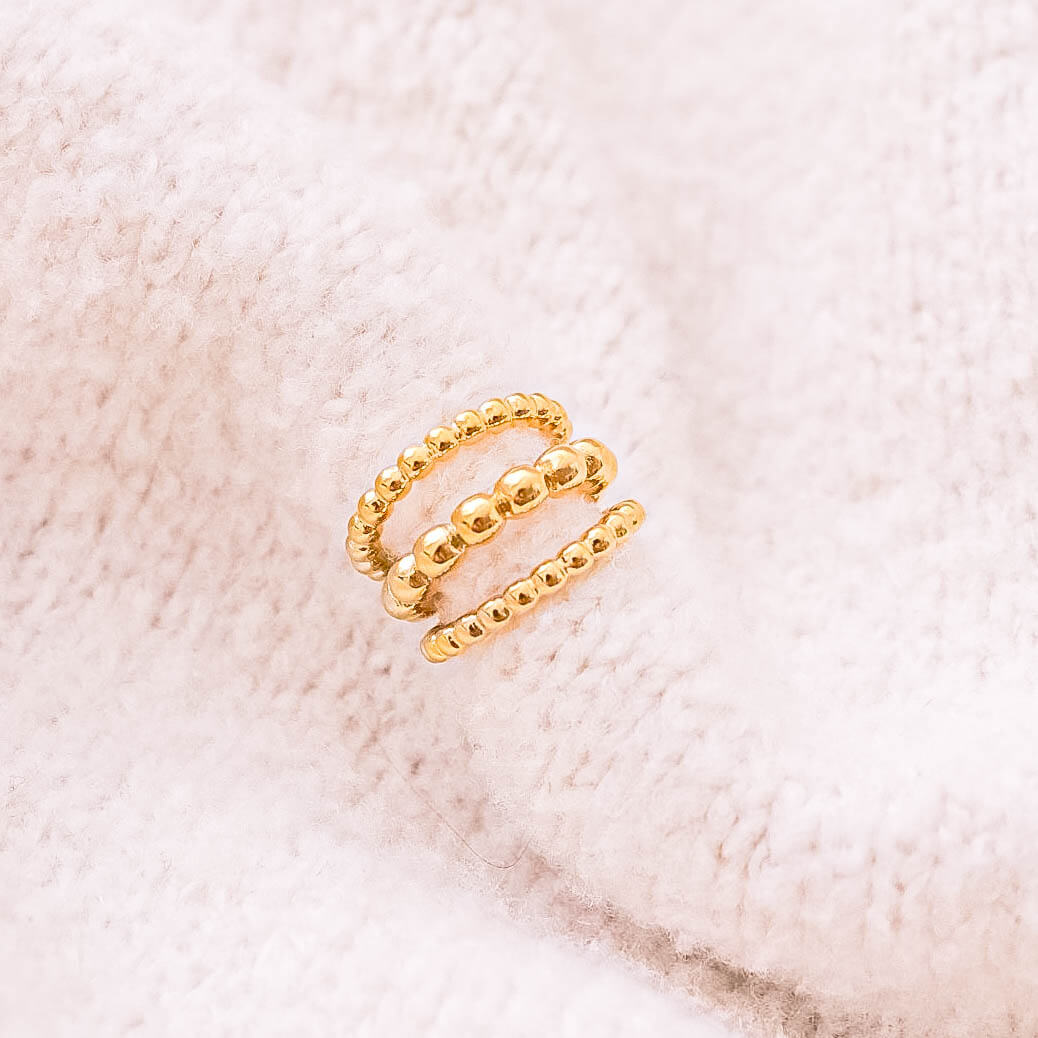 Ear cuff náušnica HRAVÁ z chirurgickej ocele zlatá