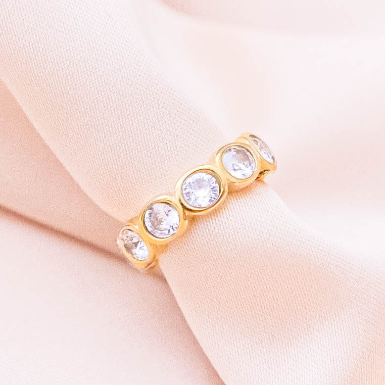 Ear cuff náušnica SEBAVEDOMÁ z chirurgickej ocele - zlatá